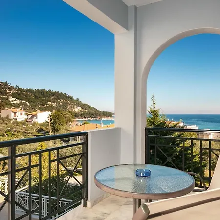 Tasos Chrisi Ammoudia